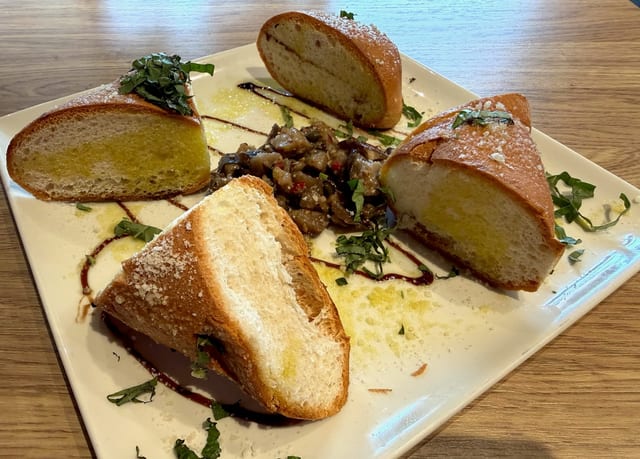 *Gluten Free Bread Service*.